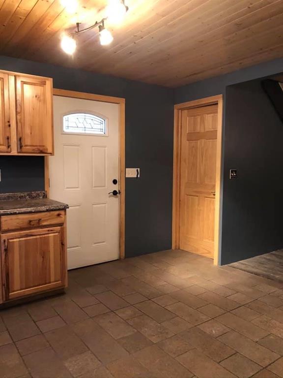 933 Horning Road Baldwin, PA 15236 - Photo 7 of 20 Kitchen 3