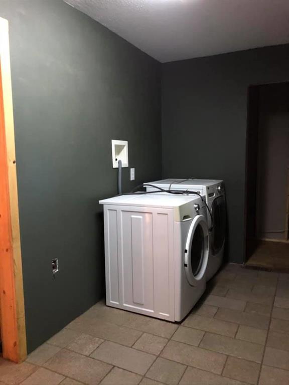 933 Horning Road Baldwin, PA 15236 - Photo 8 of 20 Laundry Room