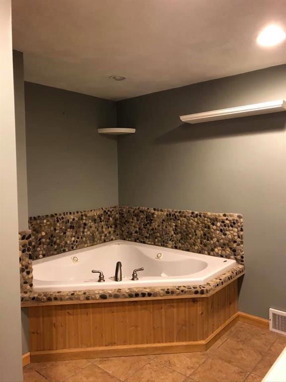933 Horning Road Baldwin, PA 15236 - Photo 10 of 20 Bath
