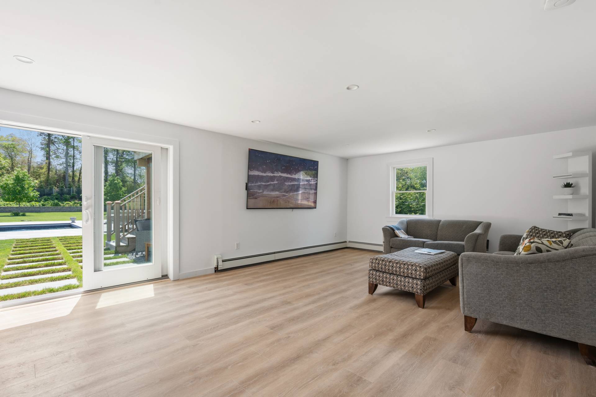 78 B North Road Hampton Bays, NY 11946 - Photo 13 of 19