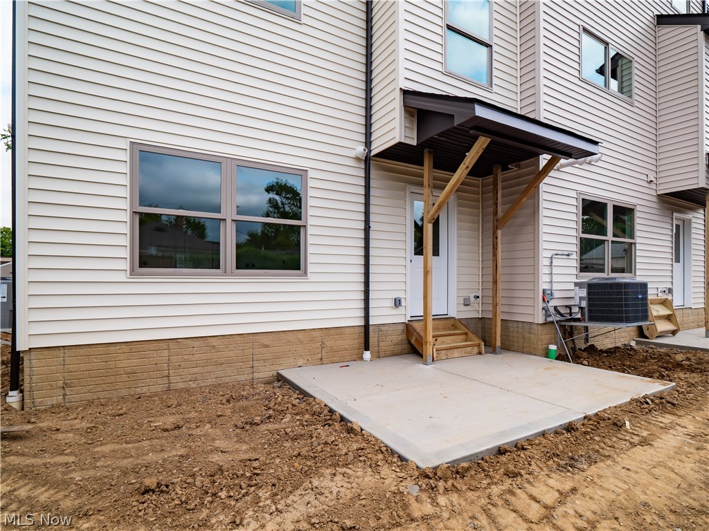 3274 Warren Road, Unit 2 Cleveland, OH 44111 - Photo 40 of 44 Gallery Image 40
