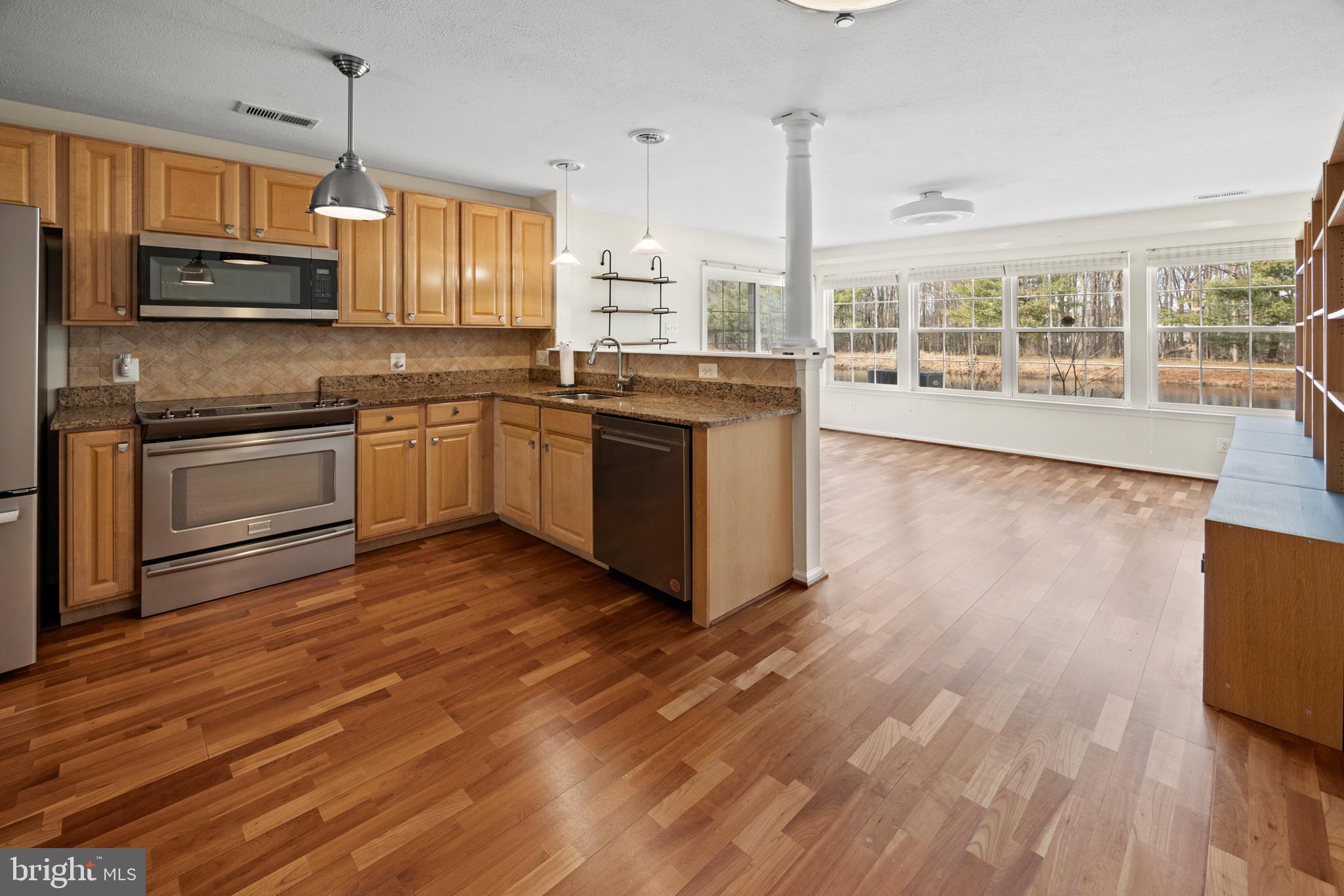 20 Raleigh Drive Mount Laurel, NJ 08054 - Photo 10 of 32 Updated kitchen