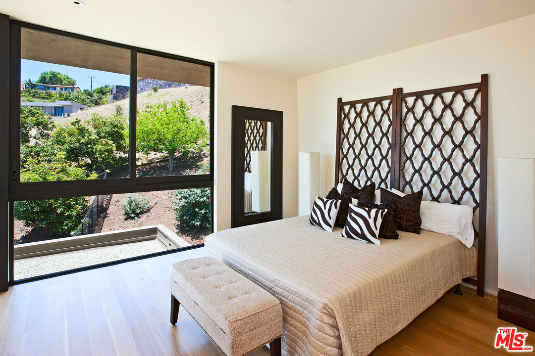 6228 Sycamore Meadows Drive Malibu, CA 90265 - Photo 25 of 31