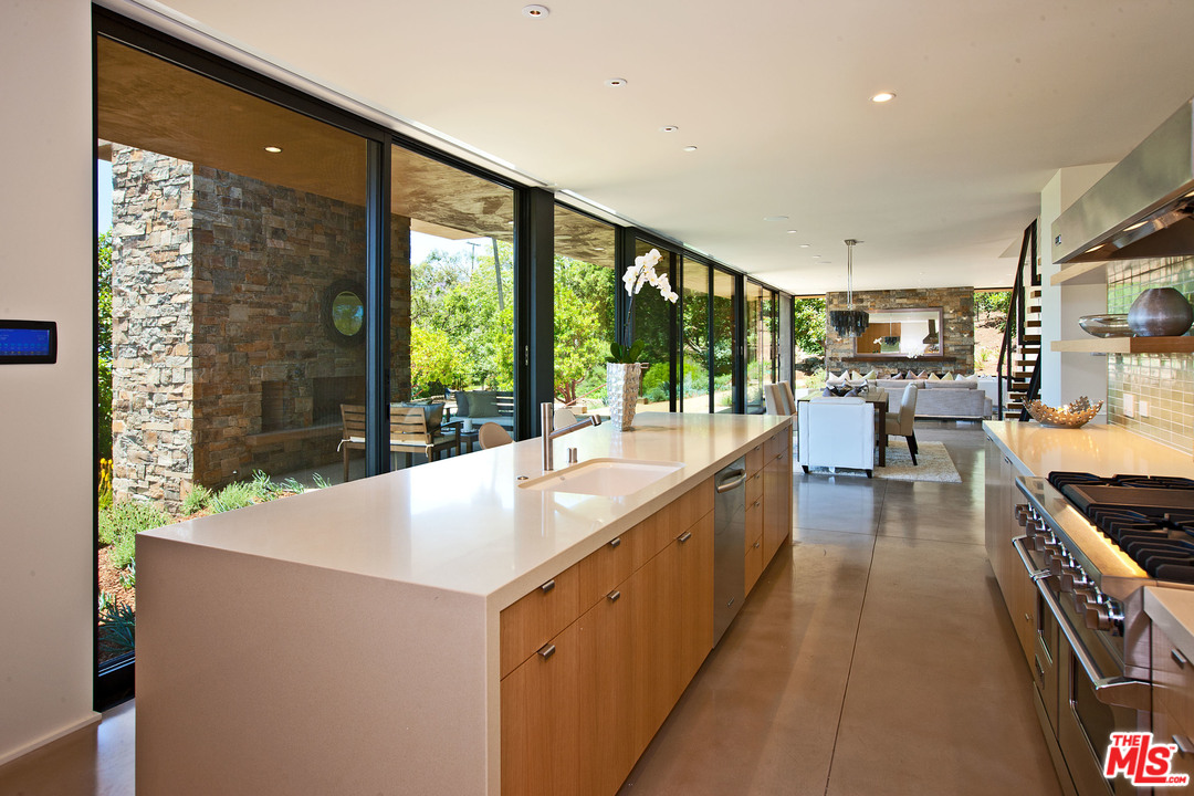 6228 Sycamore Meadows Drive Malibu, CA 90265 - Photo 10 of 31