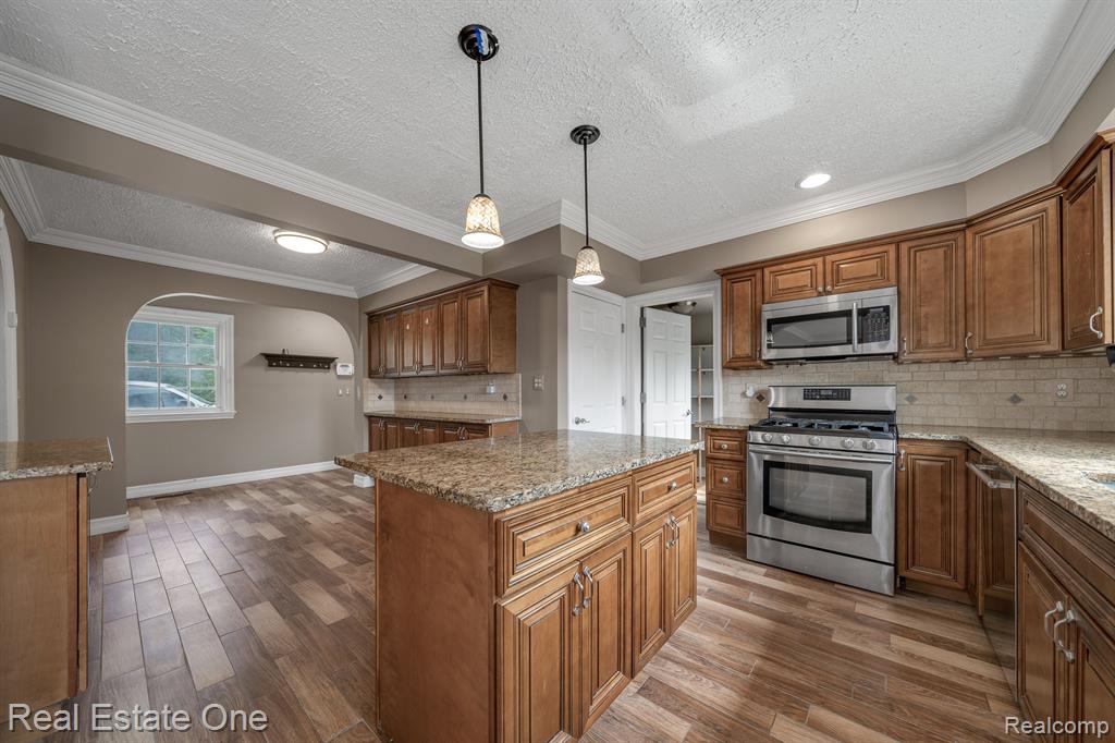 30600 Lahser Road Beverly Hills, MI 48025 - Photo 25 of 59