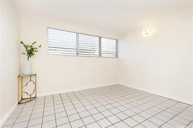 $240,000 | 98-142 Lipoa Place, Unit 103, Aiea, HI 96701