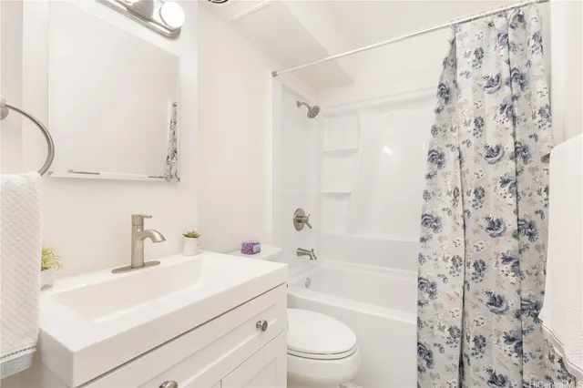 $240,000 | 98-142 Lipoa Place, Unit 103, Aiea, HI 96701