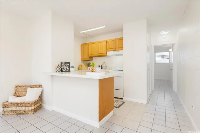 $240,000 | 98-142 Lipoa Place, Unit 103, Aiea, HI 96701