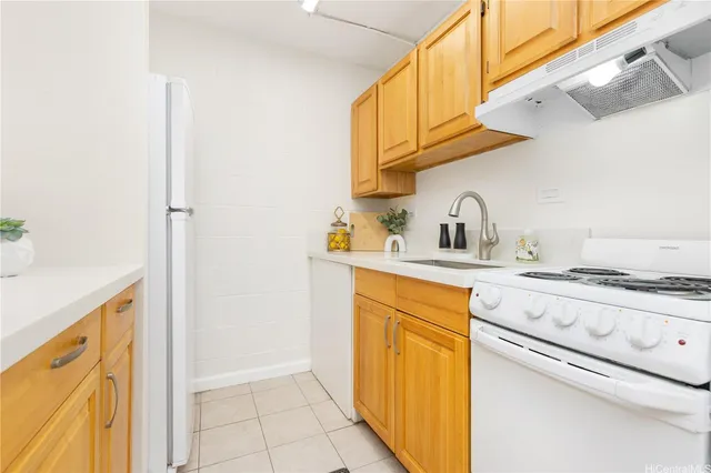 $240,000 | 98-142 Lipoa Place, Unit 103, Aiea, HI 96701