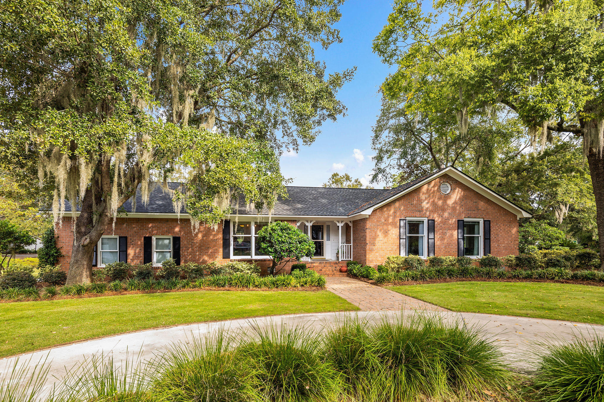702 Blue Jack Point Mount Pleasant, SC 29464 - Photo 2 of 25 702BlueJackPoint-KeenEyeMarketing-01