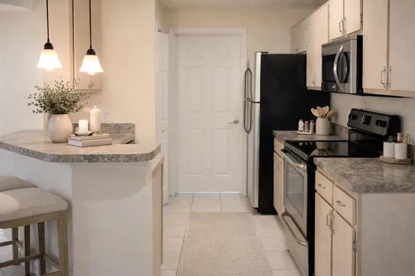 $1,450 | 713 Crest Pines Drive, Unit 216, Orlando, FL 32828