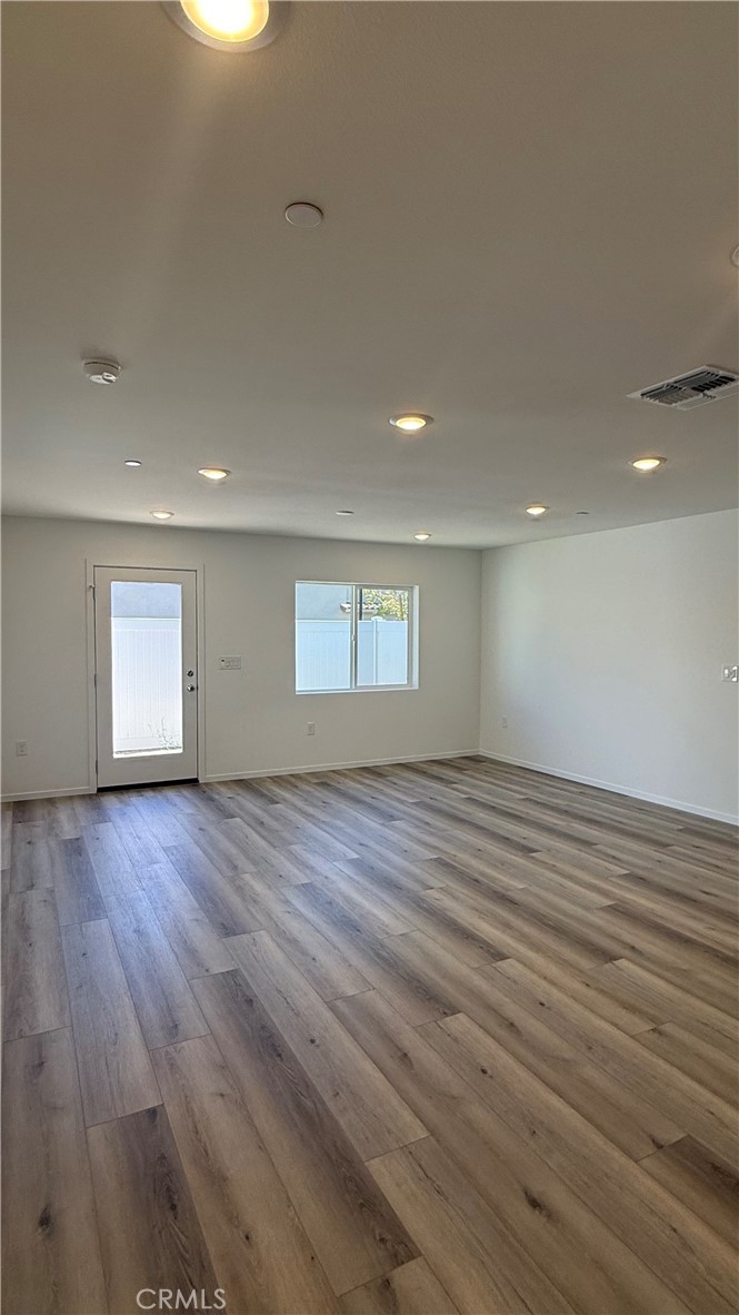 484 Live Oak Road Lompoc, CA 93436 - Photo 6 of 20 Dining and Family Room