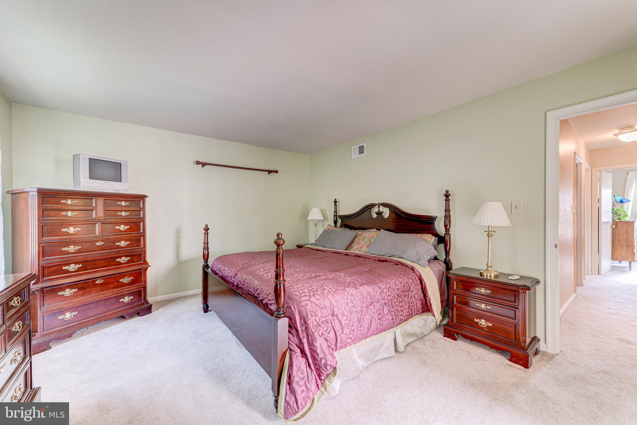 8102 Hudson Falls Way Springfield, VA 22153 - Photo 27 of 61 Gallery Image 27