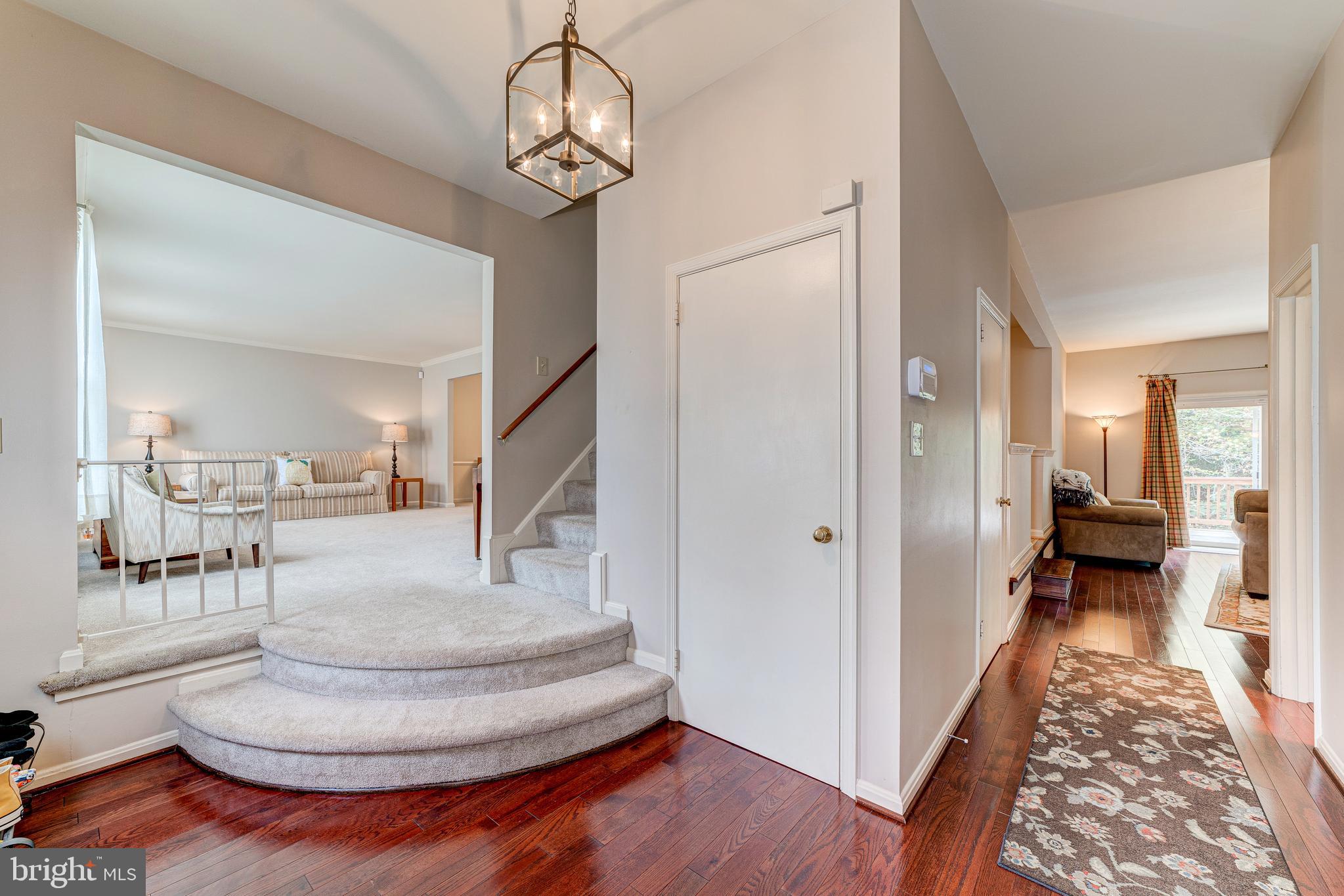 8102 Hudson Falls Way Springfield, VA 22153 - Photo 4 of 61 Gallery Image 4