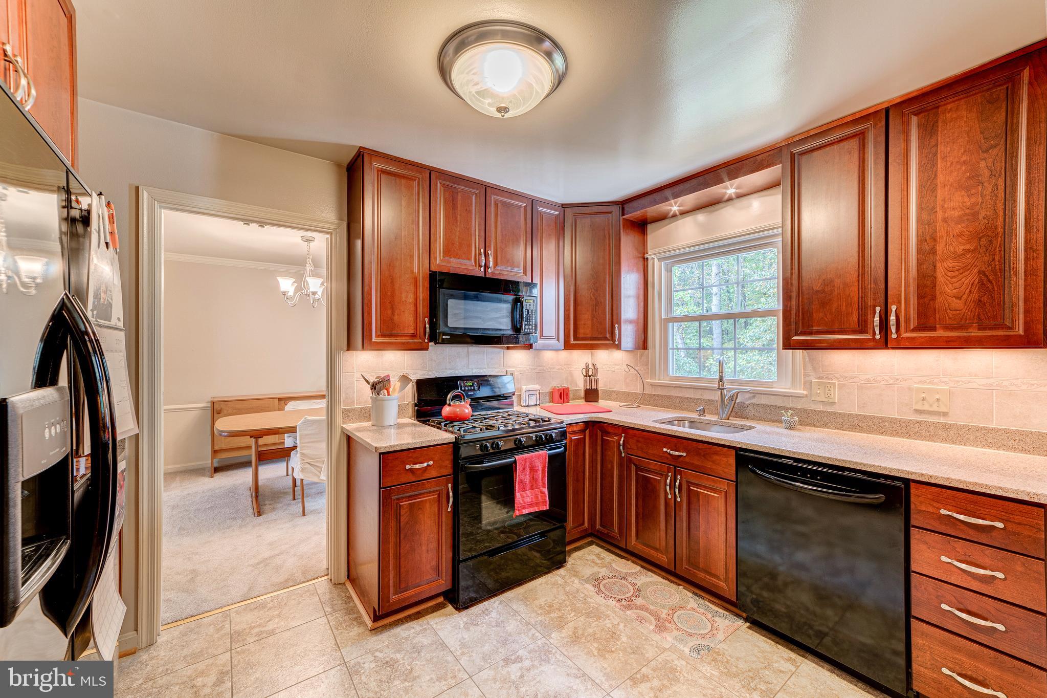 8102 Hudson Falls Way Springfield, VA 22153 - Photo 6 of 61 Gallery Image 6