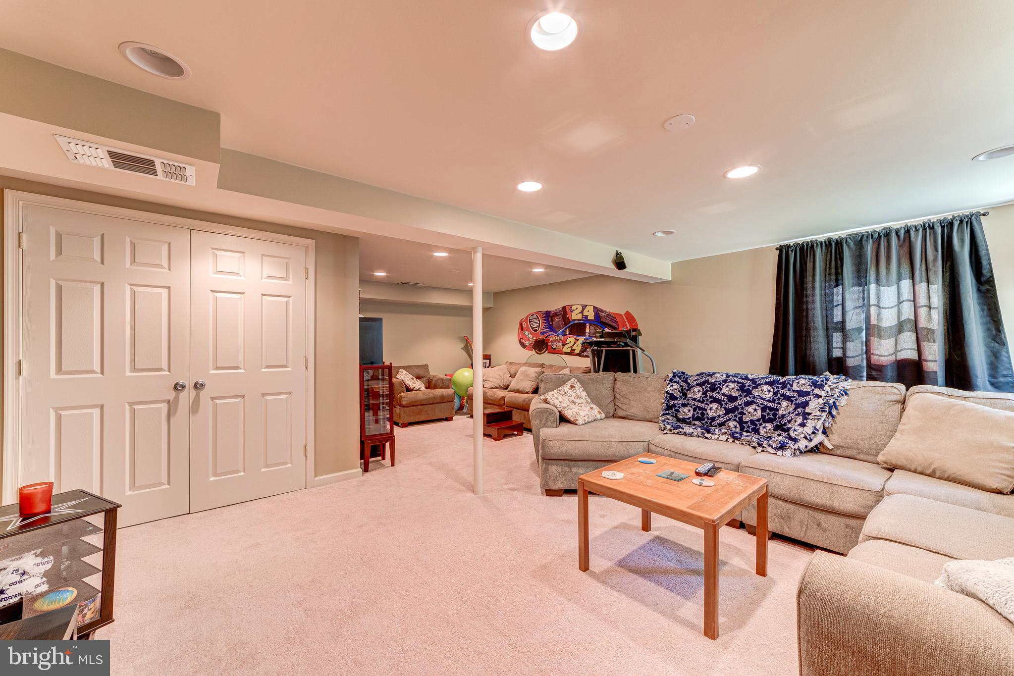 8102 Hudson Falls Way Springfield, VA 22153 - Photo 60 of 61 Gallery Image 60
