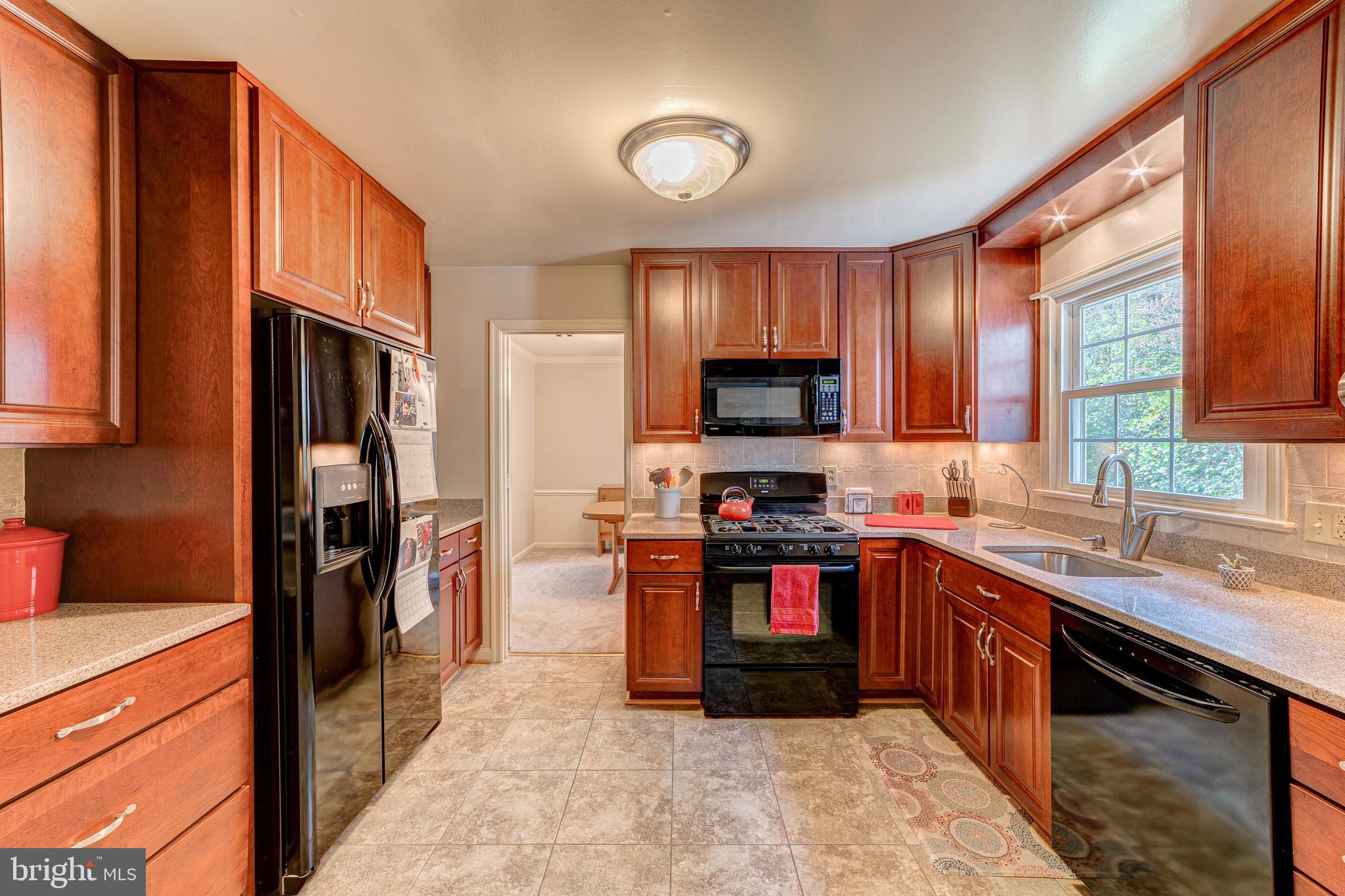 8102 Hudson Falls Way Springfield, VA 22153 - Photo 7 of 61 Gallery Image 7