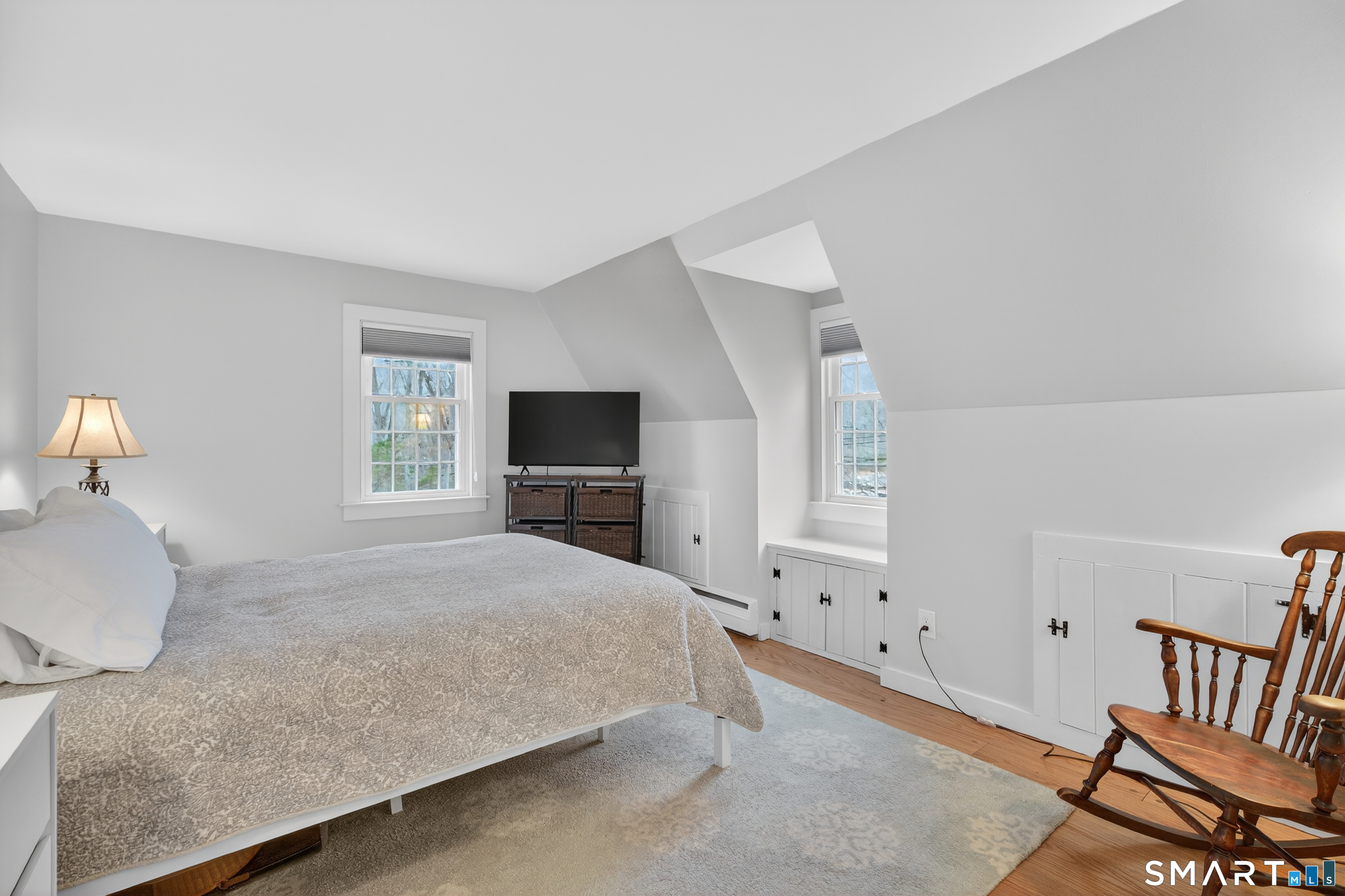 24 Saunders Hollow Road Old Lyme, CT 06371 - Photo 24 of 36 Second bedroom with charming window seat