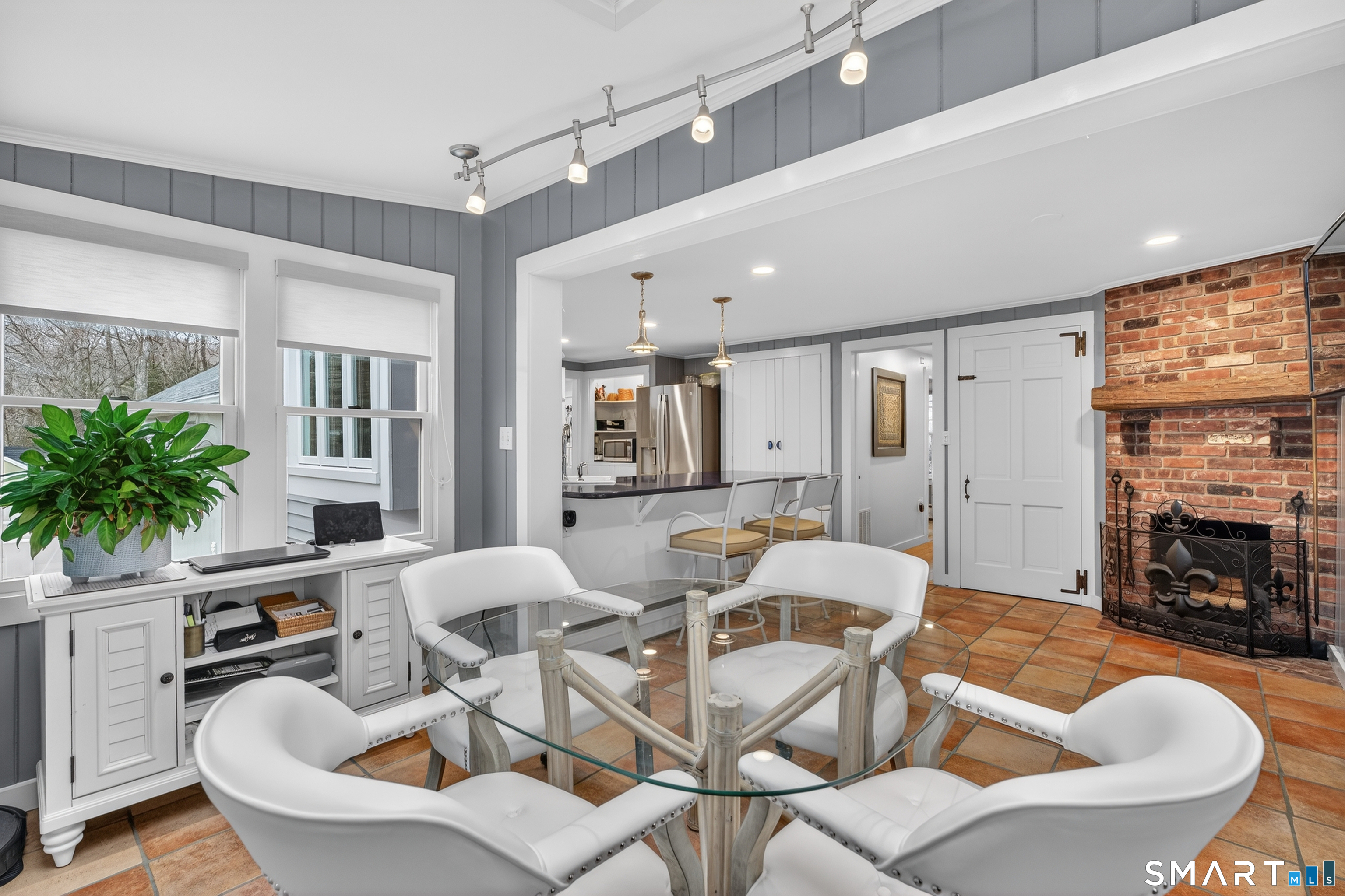 24 Saunders Hollow Road Old Lyme, CT 06371 - Photo 9 of 36