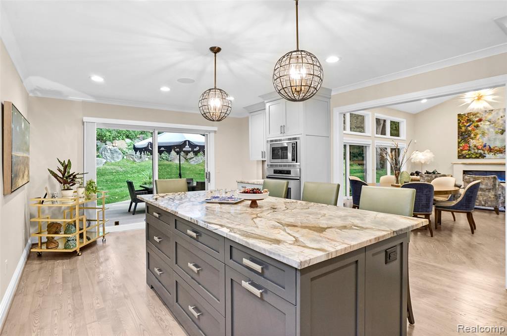41 Vaughan-Ridge Road Bloomfield Hills, MI 48304 - Photo 14 of 46