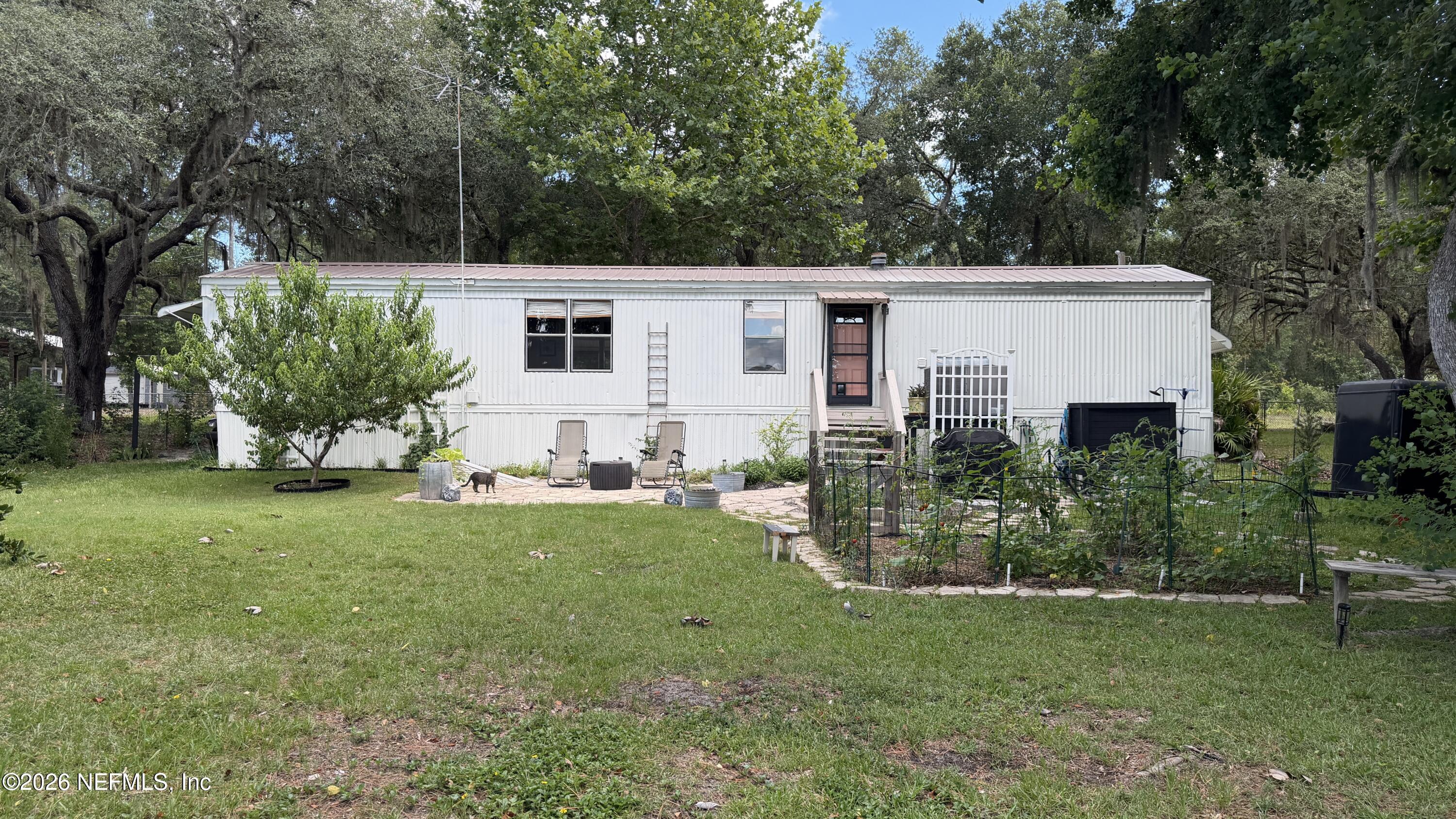 112 Violet Circle Interlachen, FL 32148 - Photo 10 of 37 112 Violet Cir, Interlachen, FL