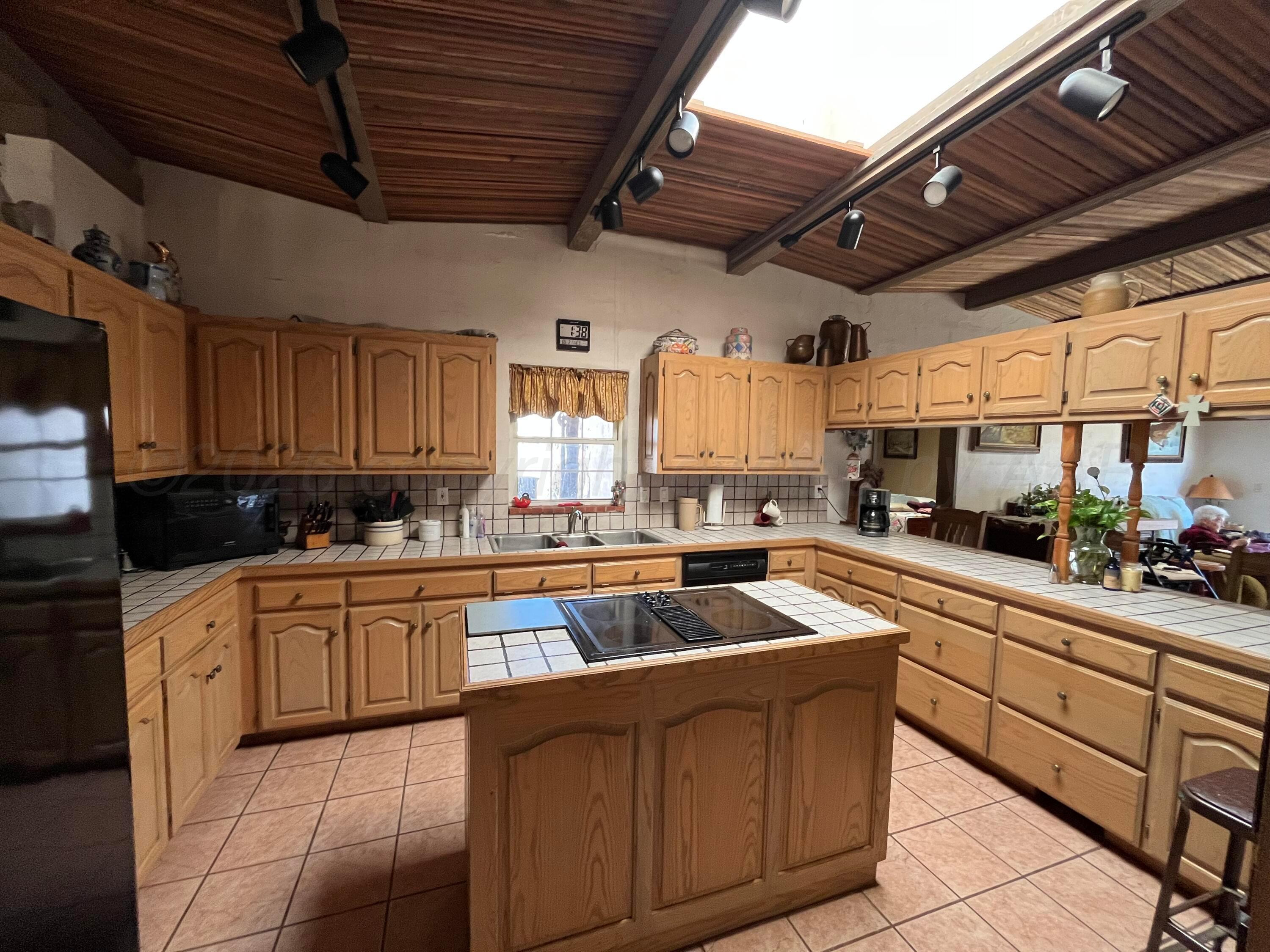 911 South Main Street Childress, TX 79201 - Photo 16 of 35 IMG_4299