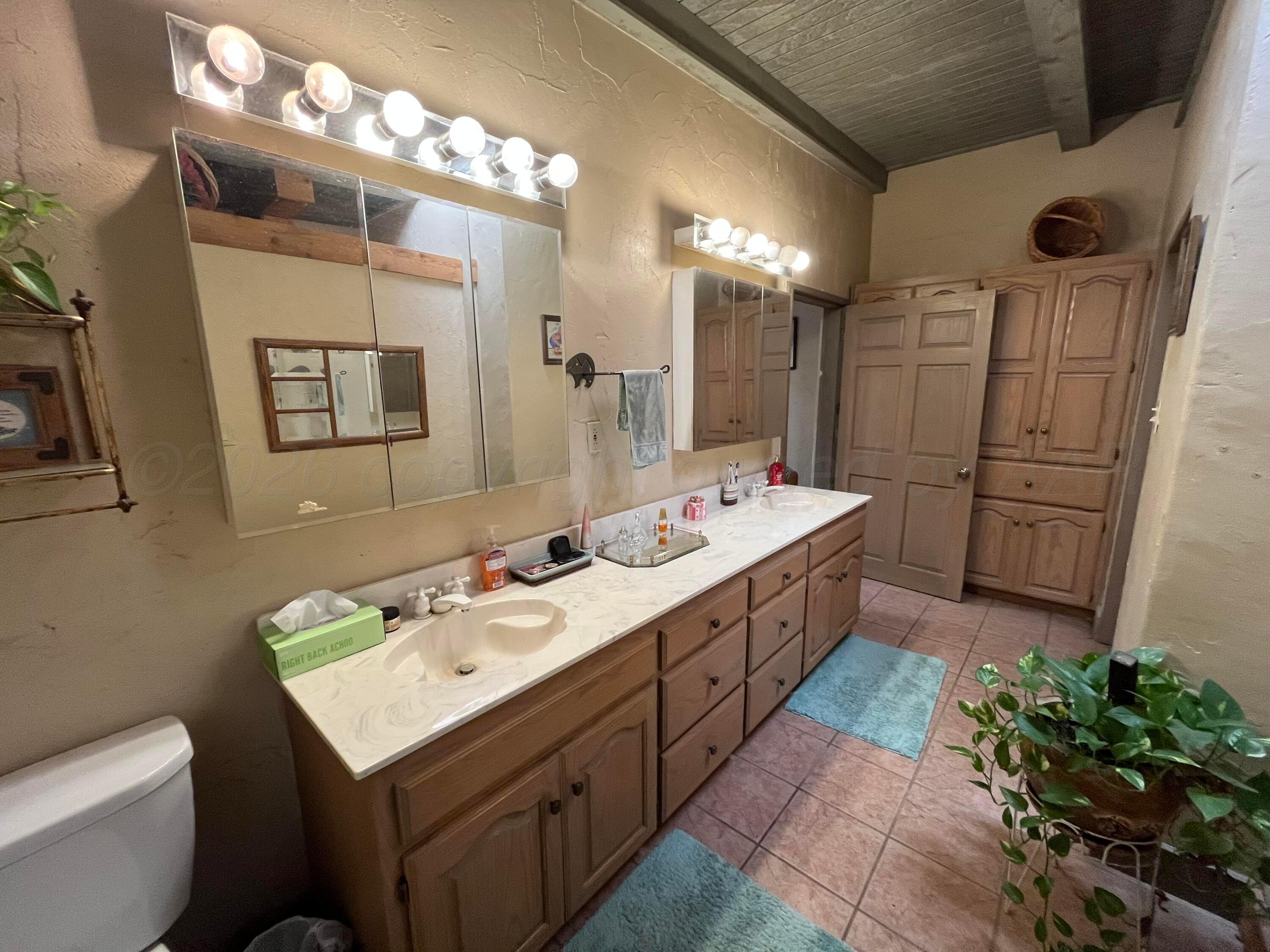 911 South Main Street Childress, TX 79201 - Photo 29 of 35 IMG_4317