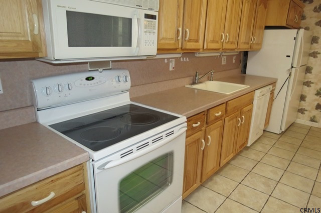 170 Harvard Road Colonie, NY 12189 - Photo 5 of 17 Photo 5