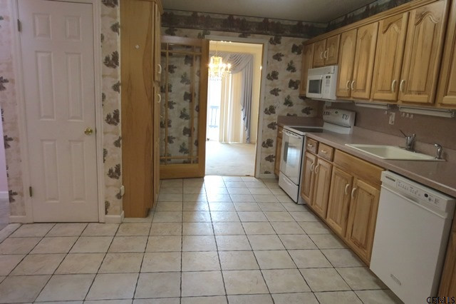 170 Harvard Road Colonie, NY 12189 - Photo 6 of 17 Photo 6