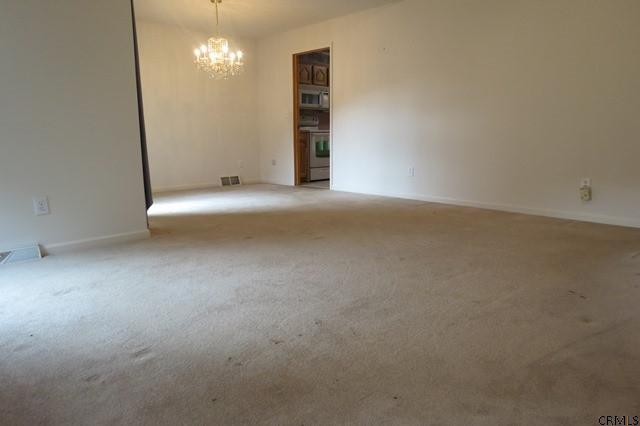 170 Harvard Road Colonie, NY 12189 - Photo 8 of 17 Photo 8