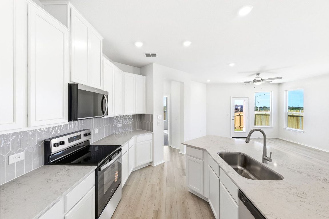 13305 Riversdale Road Del Valle, TX 78617 - Photo 11 of 27