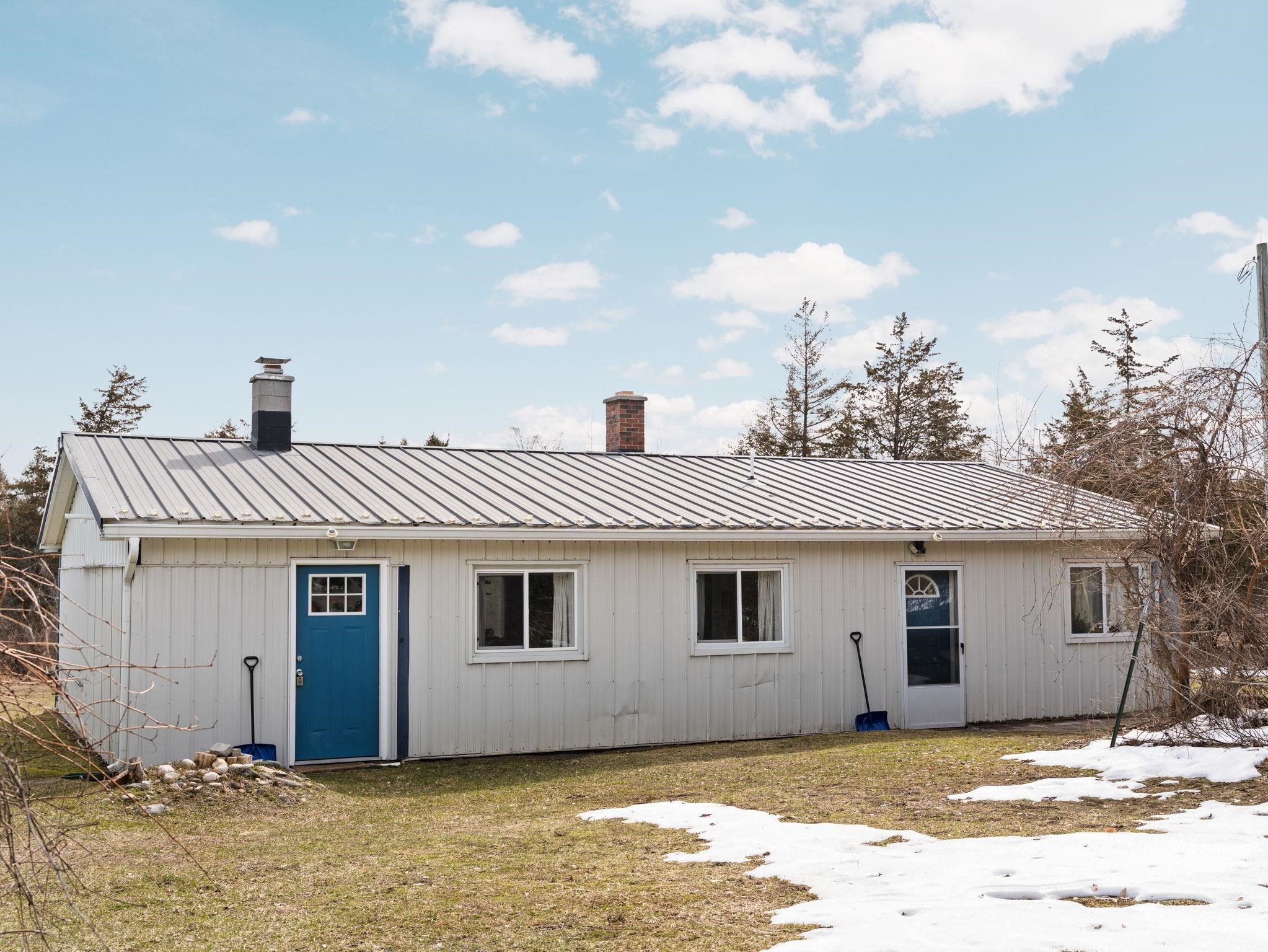 9125 Ayers Road Williamsburg, MI 49690 - Photo 3 of 31