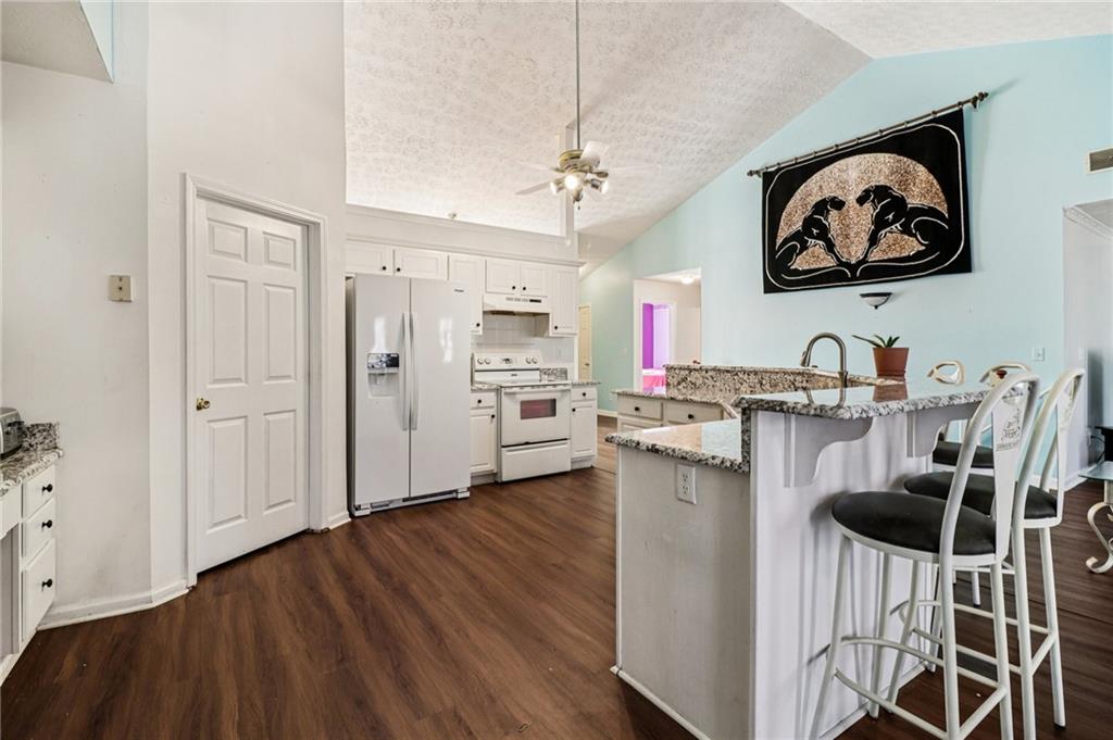 6233 Compass Drive Flowery Branch, GA 30542 - Photo 6 of 20