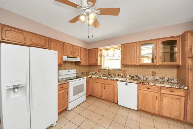 $1,995 | 14115 Wickersham Lane, Houston, TX 77077