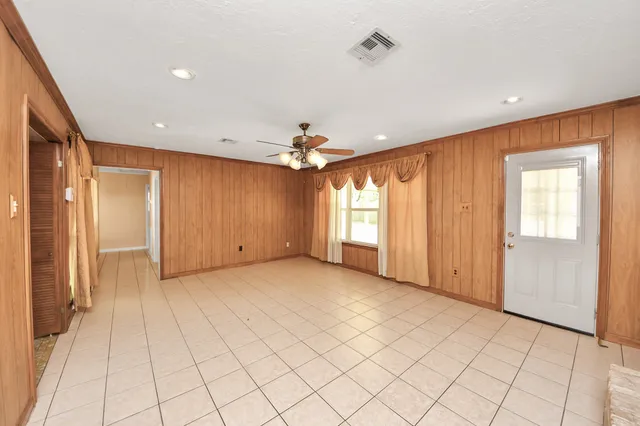 $1,995 | 14115 Wickersham Lane, Houston, TX 77077