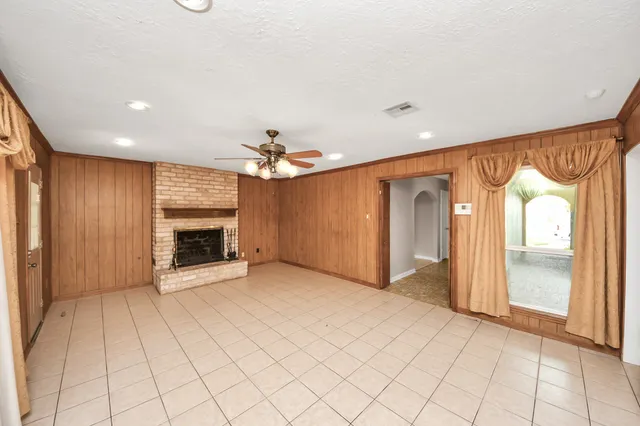 $1,995 | 14115 Wickersham Lane, Houston, TX 77077