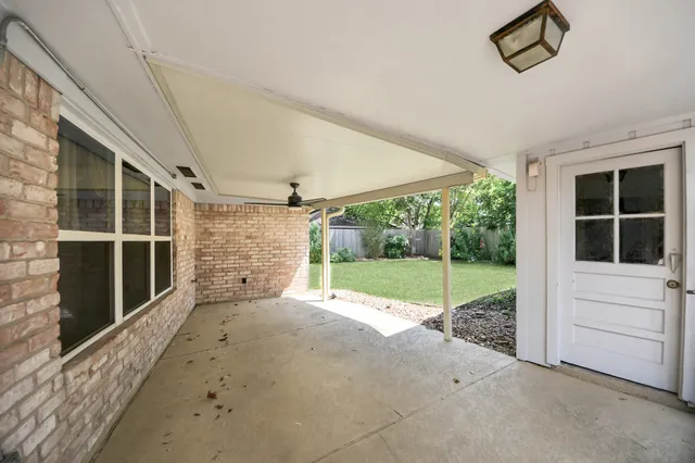 $1,995 | 14115 Wickersham Lane, Houston, TX 77077