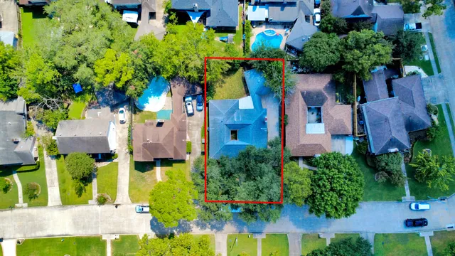 $1,995 | 14115 Wickersham Lane, Houston, TX 77077