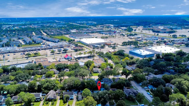 $1,995 | 14115 Wickersham Lane, Houston, TX 77077