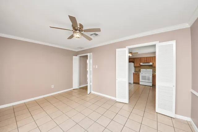 $1,995 | 14115 Wickersham Lane, Houston, TX 77077