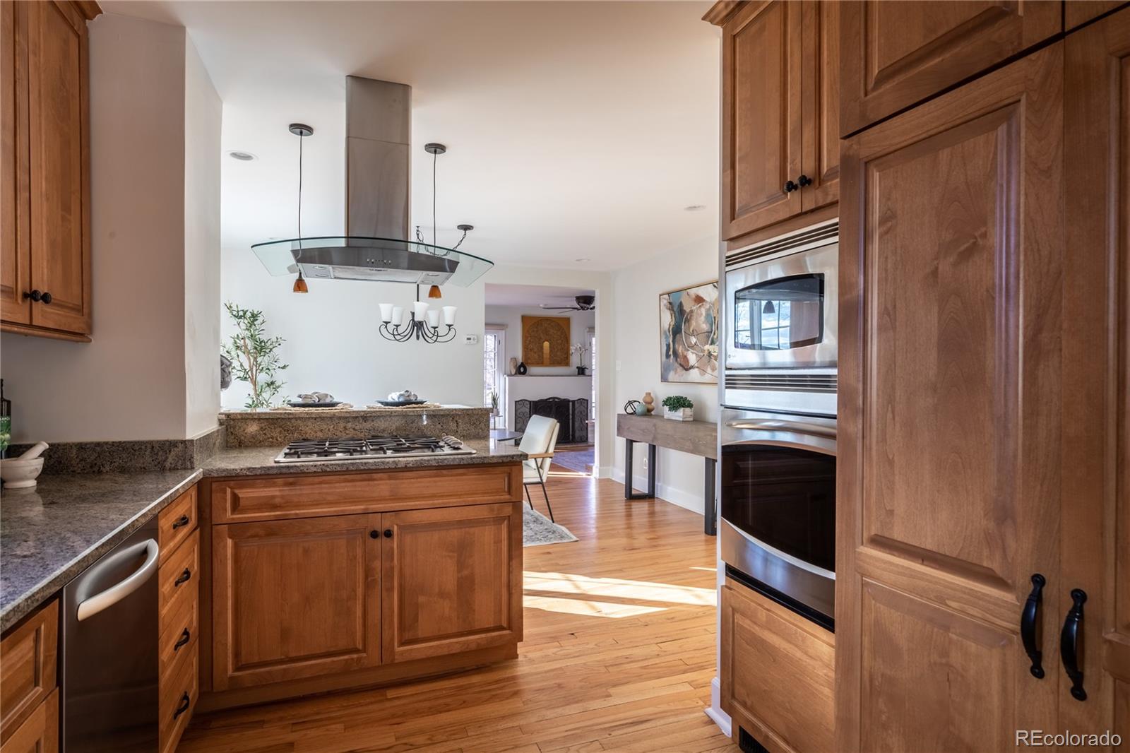 1586 Ivanhoe Street Denver, CO 80220 - Photo 23 of 49