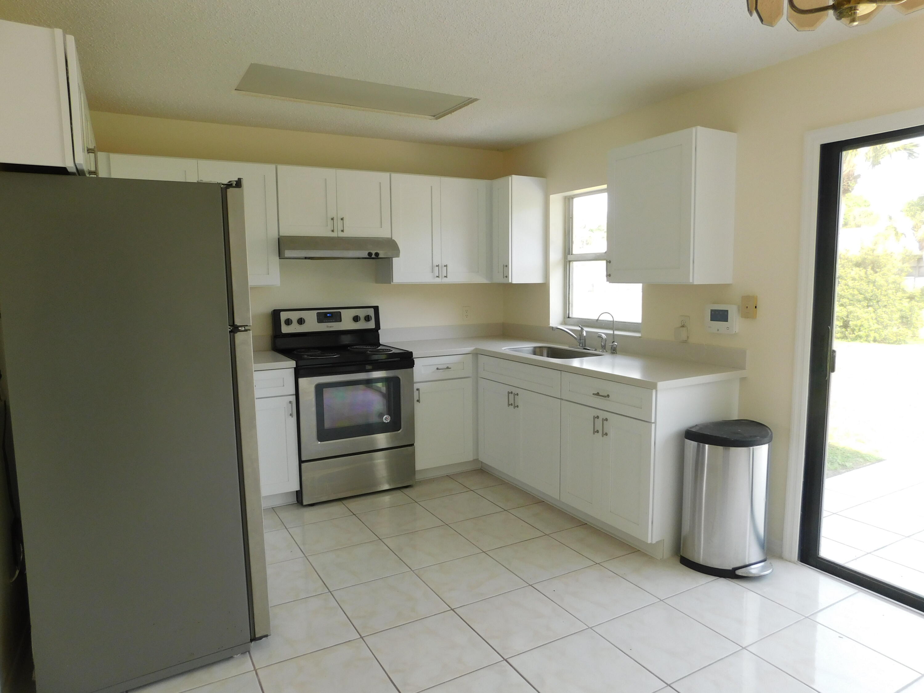 7810 Sebastian Road Fort Pierce, FL 34951 - Photo 3 of 18 Kitchen