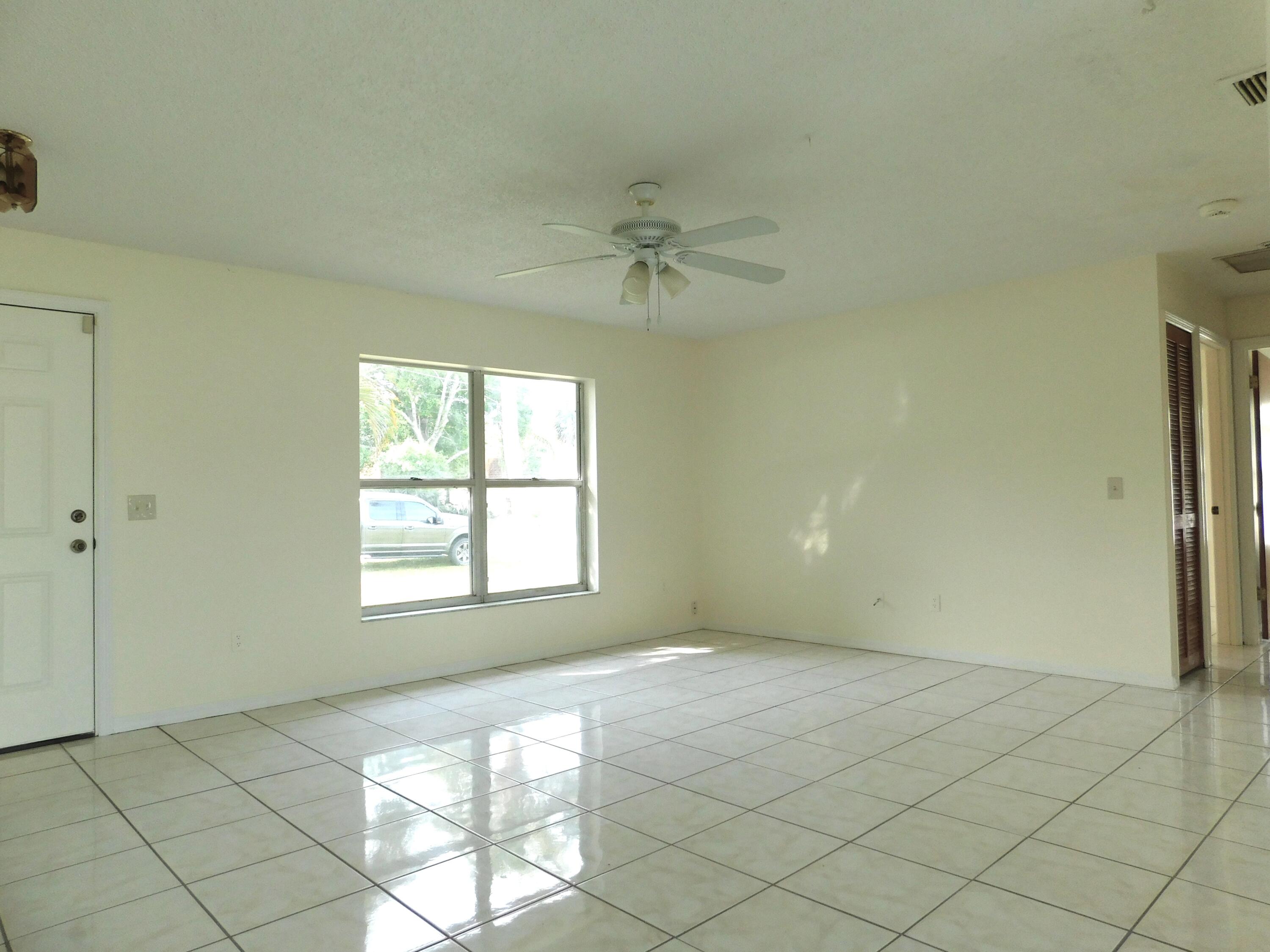 7810 Sebastian Road Fort Pierce, FL 34951 - Photo 6 of 18 Living Room