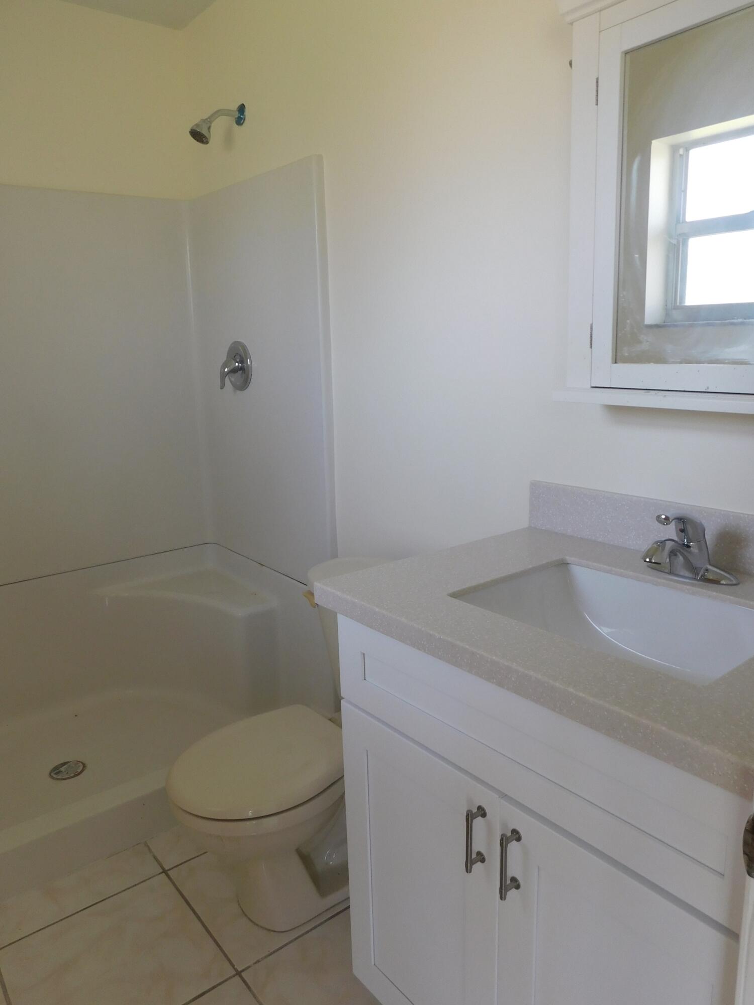 7810 Sebastian Road Fort Pierce, FL 34951 - Photo 10 of 18 Primary bath