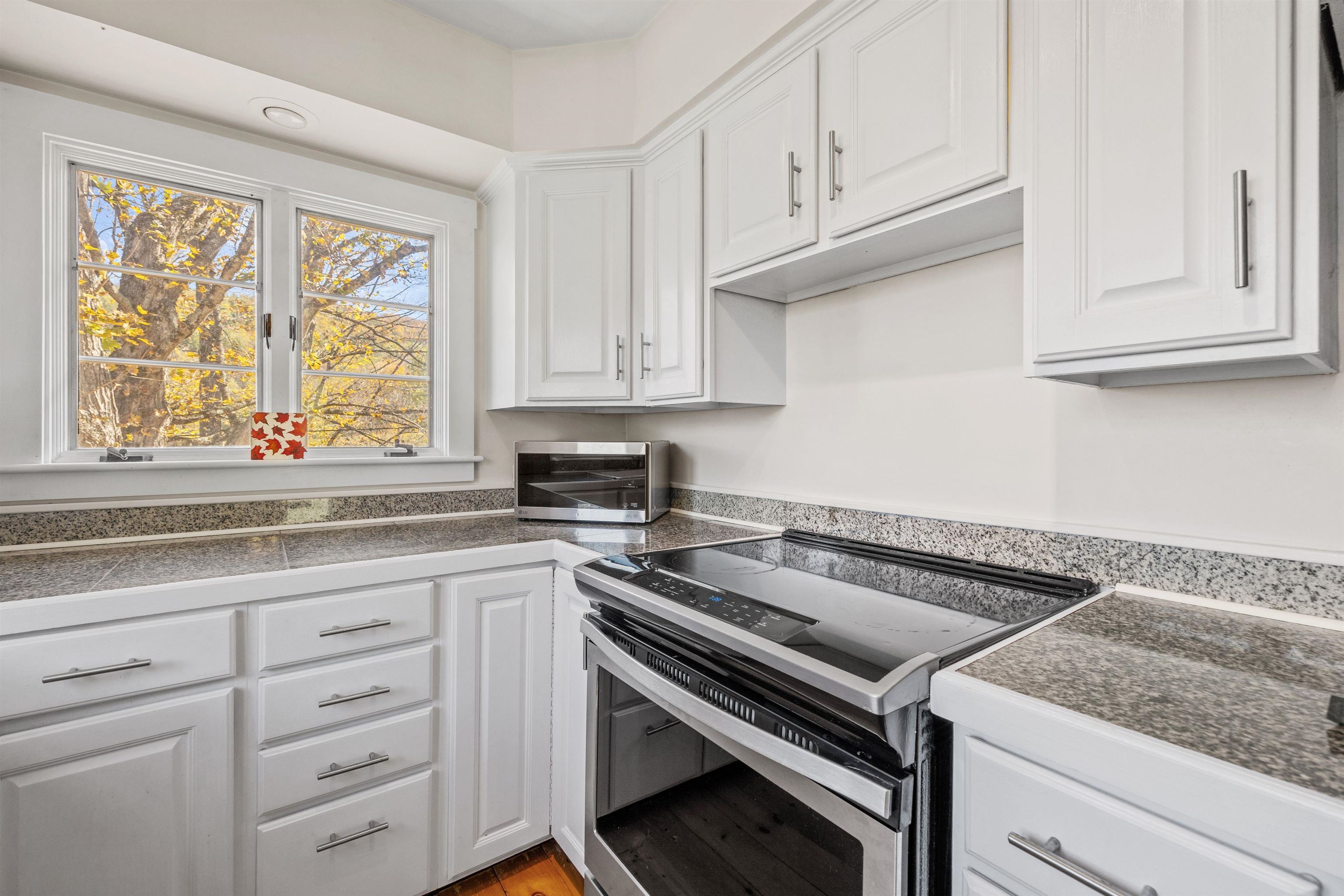 1079 Fletcher Hill Road Woodstock, VT 05091 - Photo 14 of 42