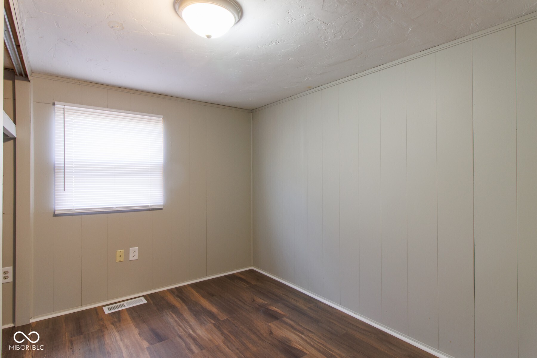 2622 Delaware Street Anderson, IN 46016 - Photo 13 of 16