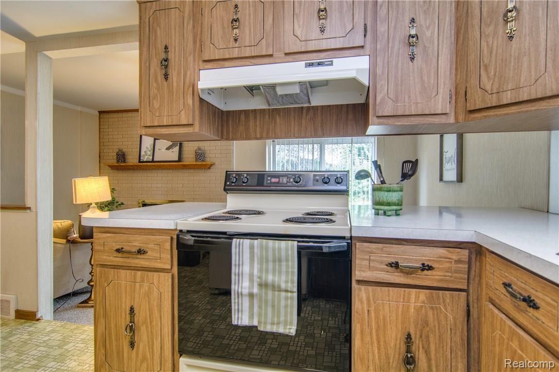 14243 Cranbrook Road Sterling Heights, MI 48312 - Photo 9 of 46 _DSC7868Enfused.jpg