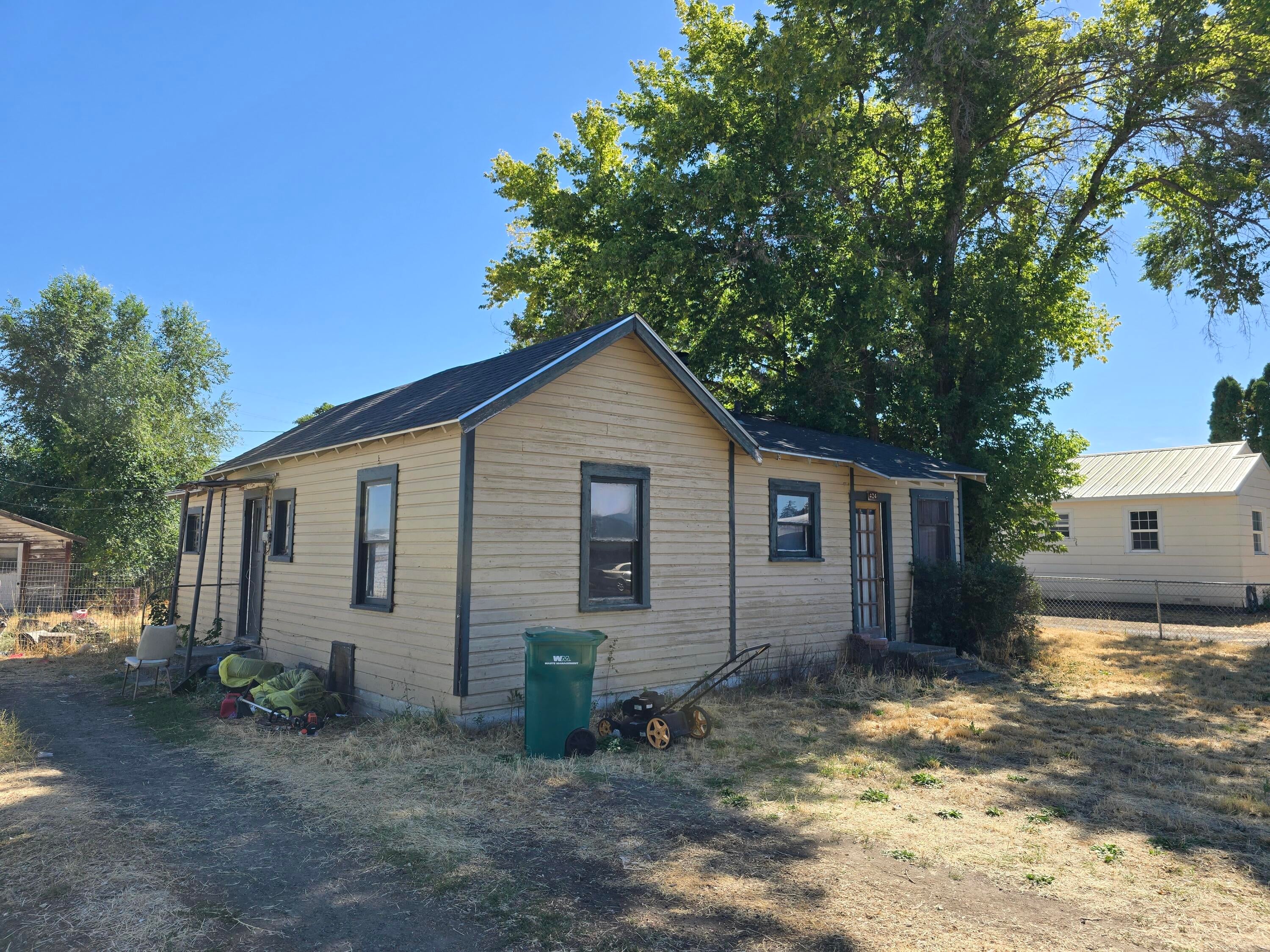 424 North Garfield Street Merrill, OR 97633 - Photo 1 of 20 Merrill