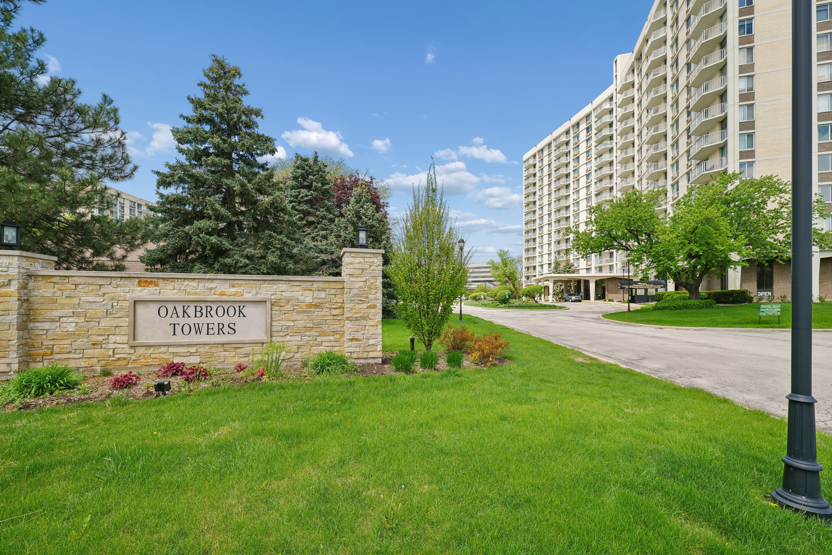 40 North Tower Road, Unit 11H Oak Brook, IL 60523 - Photo 24 of 24