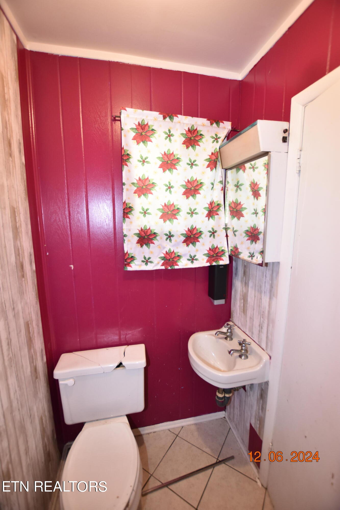 177 Robertsville Road Oak Ridge, TN 37830 - Photo 7 of 25 DSC_0630
